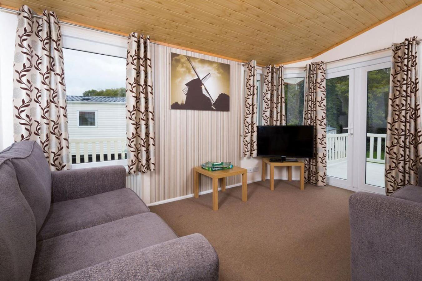 Lakes Country Park Holiday home